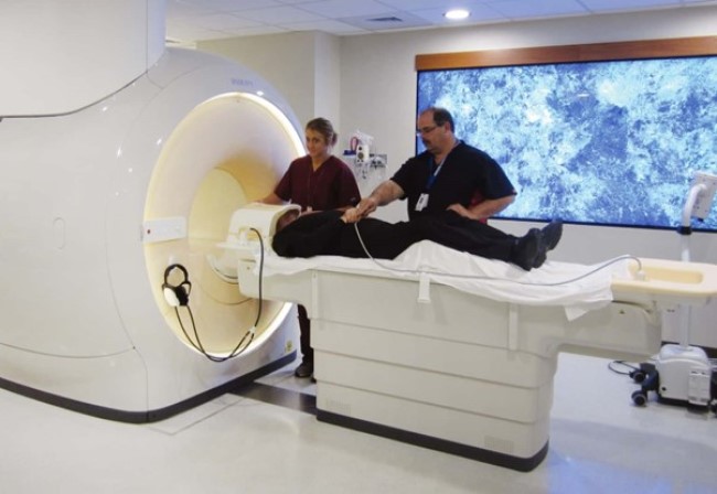 Аппарат МРТ: процедура томографии головного мозга